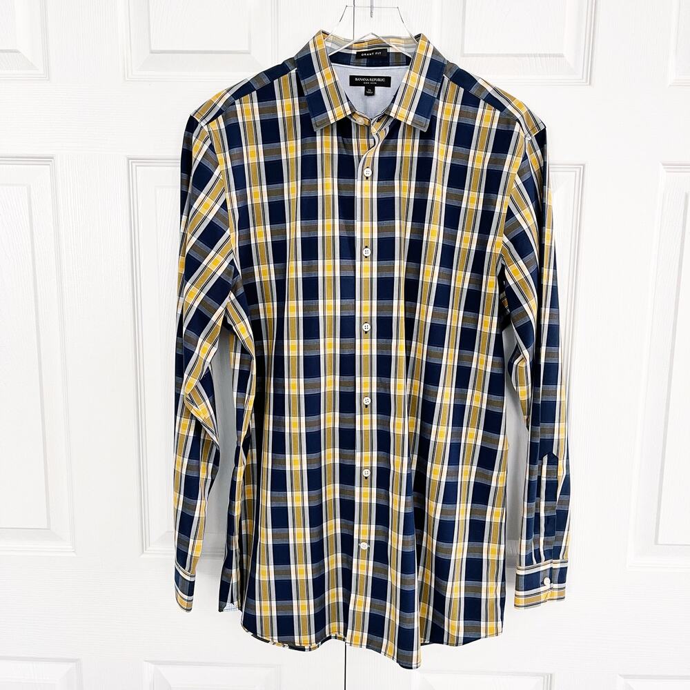 Banana Republic Plaid Grant Fit Long Sleeve Button Up Shirt